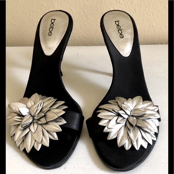 bebe Shoes - NWOT BEBE BLACK SANDAL HEEL SILVER FLOWER 9 SHOE